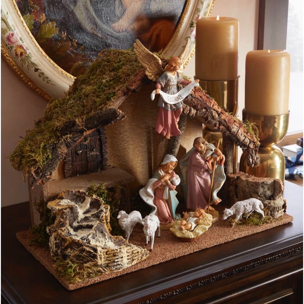 New Fontanini Nativity Set with Italian Stable Made In Italy, 7-figure nativity